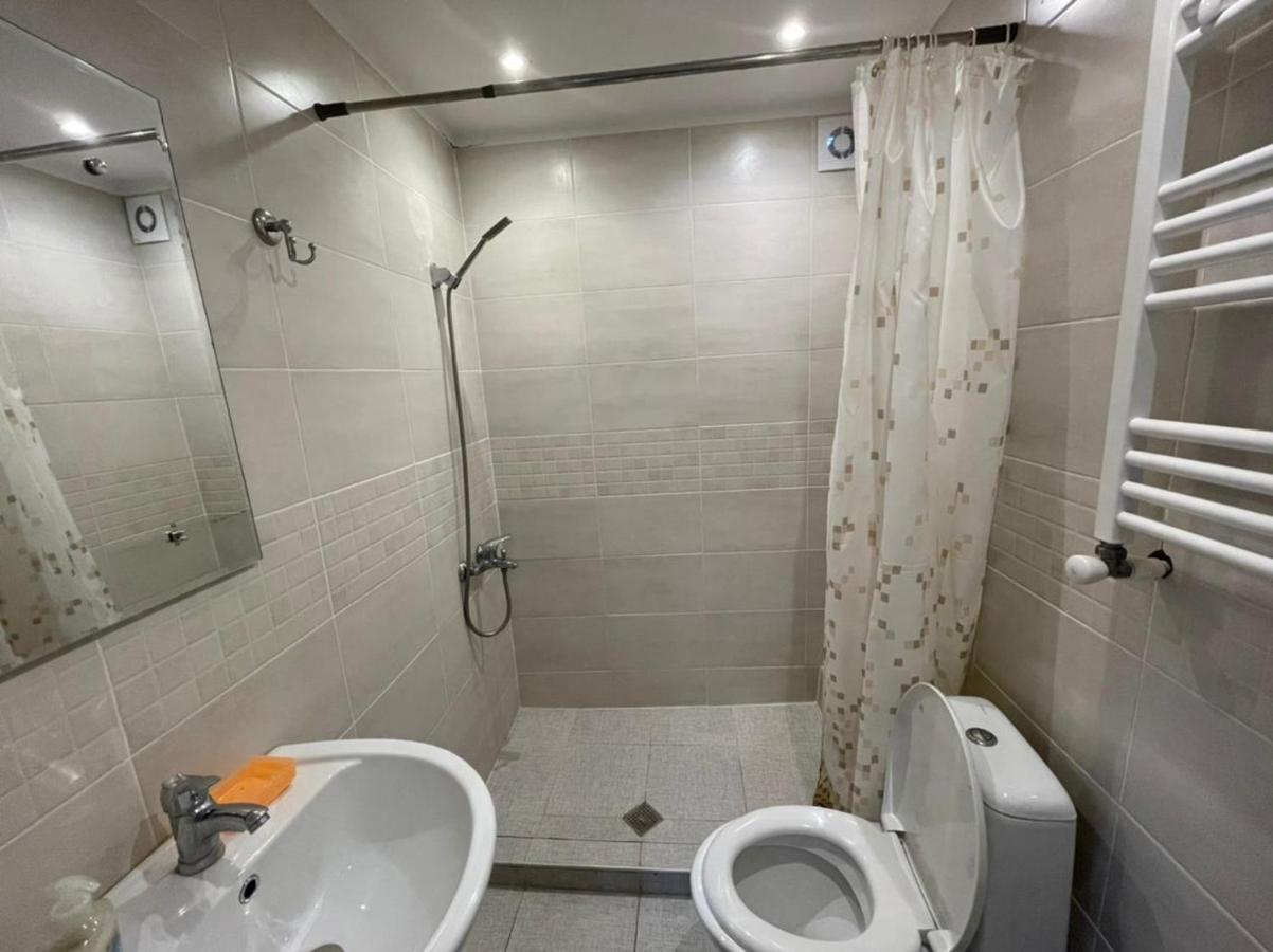 טביליסי Georgian Guest House On Asatiani מראה חיצוני תמונה