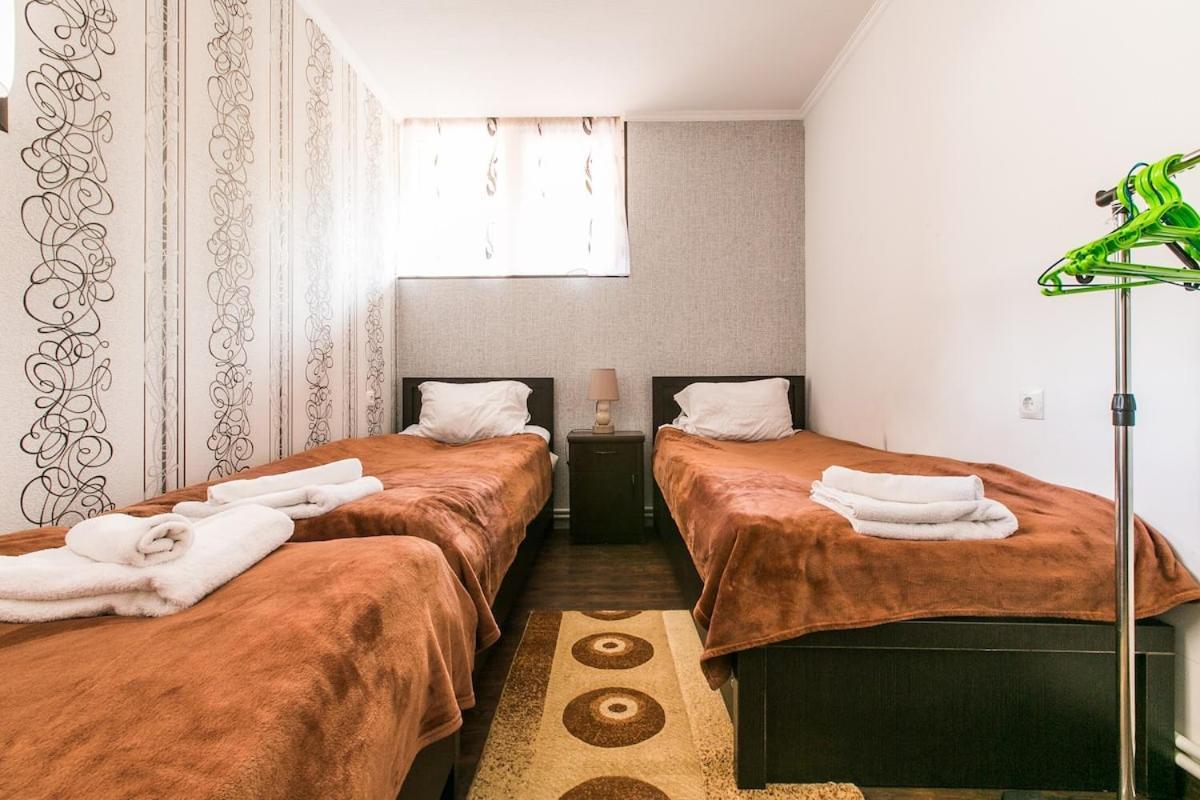טביליסי Georgian Guest House On Asatiani מראה חיצוני תמונה