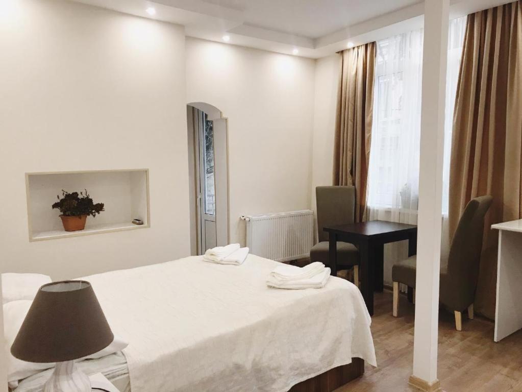 טביליסי Georgian Guest House On Asatiani מראה חיצוני תמונה