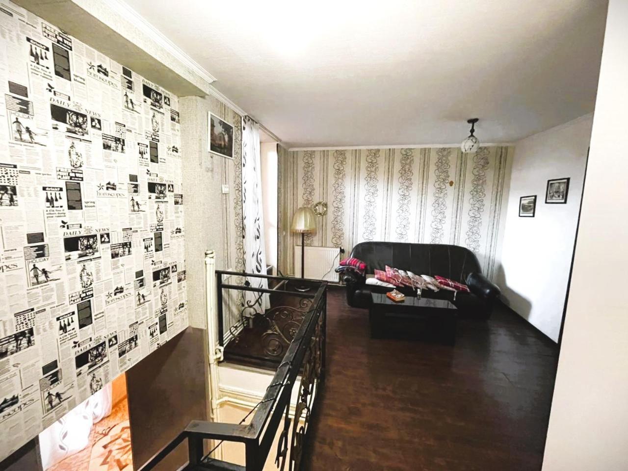 טביליסי Georgian Guest House On Asatiani מראה חיצוני תמונה