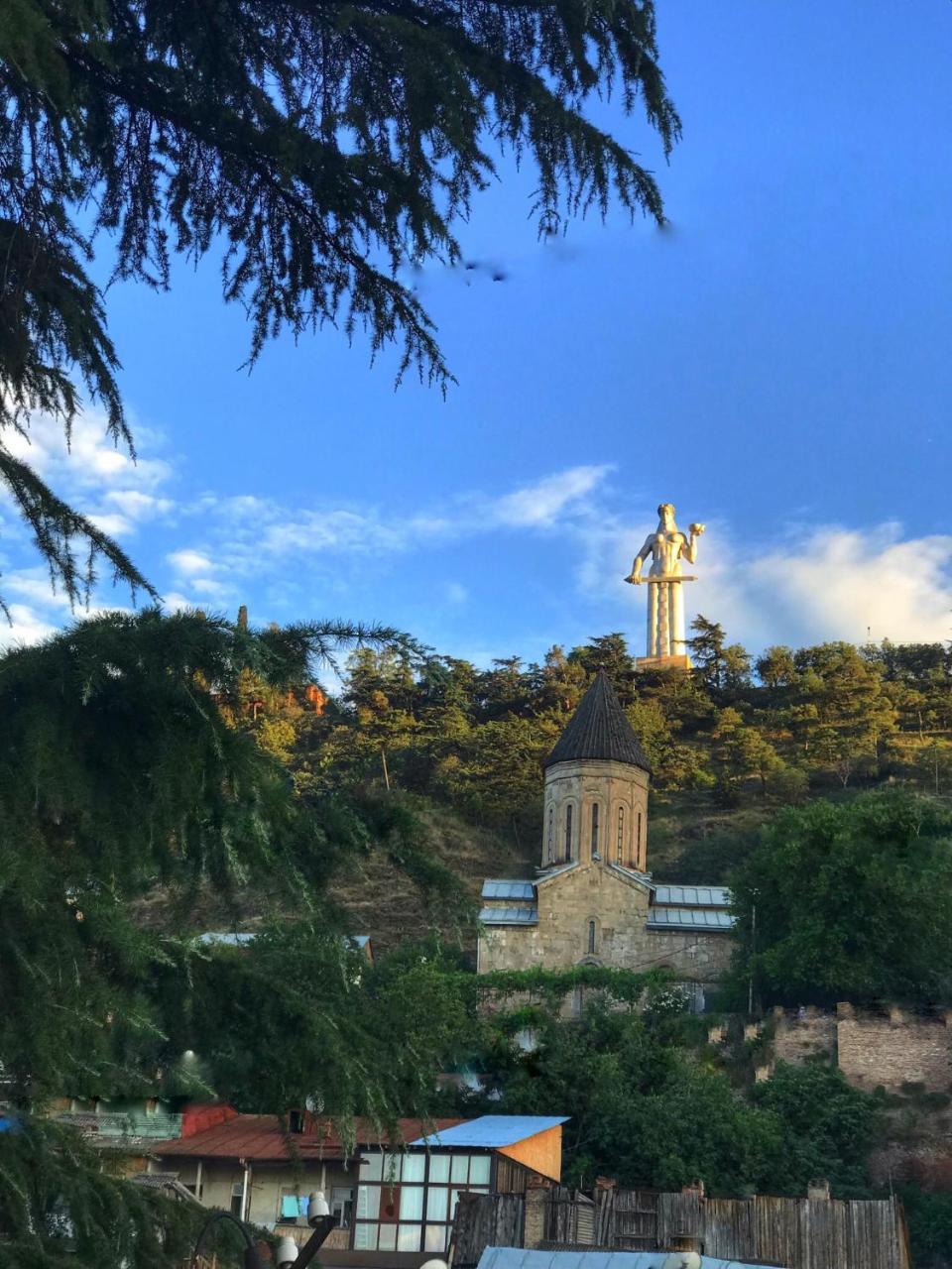 טביליסי Georgian Guest House On Asatiani מראה חיצוני תמונה