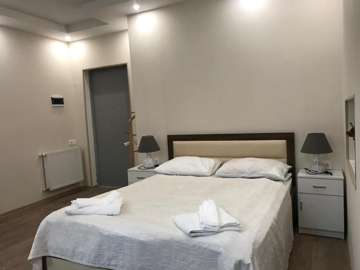 טביליסי Georgian Guest House On Asatiani מראה חיצוני תמונה