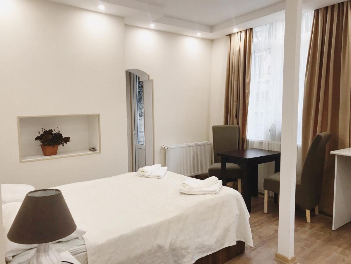 טביליסי Georgian Guest House On Asatiani מראה חיצוני תמונה